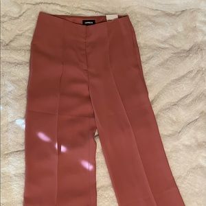 Brand new never worn Express Women’s wide leg high rise dress pant size 6R